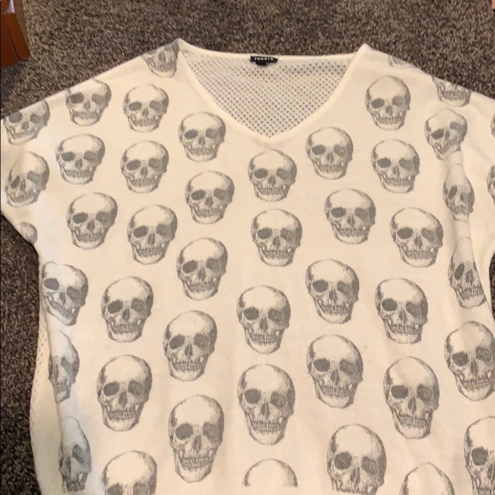 Torrid Skull Short Sleeve Sweater